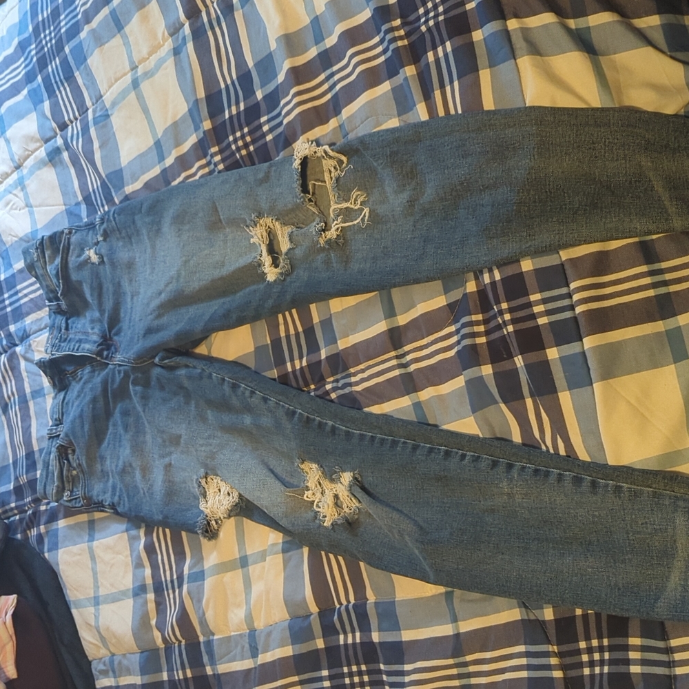American Eagle Curvy super highrise begging distressed size 6